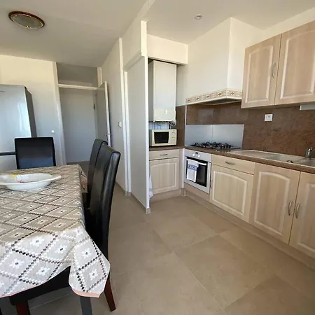Апартаменты T3 Bord De Renove, Loggia, Parking Prive - Fr-1-696-129 *